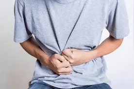 55岁男子查出慢性胃炎，天天吃山药，半年后复诊，医生：你干了啥图片