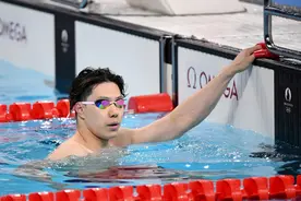 奥运游泳-覃海洋一路领先却无缘冠军 获男子100米蛙泳第七名图片