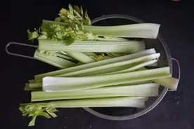 常被人嫌弃的一种蔬菜，却是暴增肌肉/促睾/恢复的利器！图片