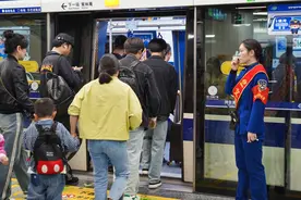 元旦期间，贵阳轨道交通单日客运量再创新高图片