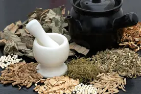 身体有内火，这6种中成药可是"能手"，釜底抽薪清一身火气！图片