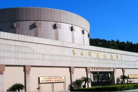 历史上的今天，济南战役胜利结束，济南解放图片