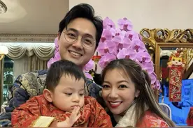 TVB男星郑俊弘儿子患罕见疾病，两岁不会走路，准备和妻子生二胎图片