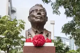 88岁钟南山确认身患疾病！不影响精神与寿命，但他半年前已立雕像图片