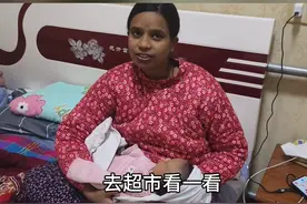 巴铁媳妇把婆婆金手镯送弟弟，威胁不给就回老家，老公暴怒送机场图片