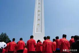 身赴甘肃南梁，走进革命老区——国家乒乓球队主题党日活动走进甘肃庆阳南梁图片