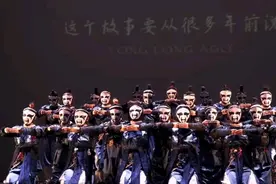 川剧变脸“融”进街舞 成都舞团“燃”爆世界舞台图片