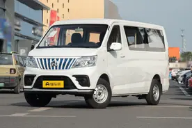 新车 | 售15.99万 长安睿行EM80财富版6座上市 配侧滑门/续航270公里图片
