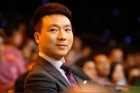 世上男人千千万，康辉这样的最罕见，难怪连撒贝宁都佩服他图片