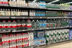 2023年包装饮用水零售额：农夫山泉507亿，怡宝396亿，娃哈哈呢？图片