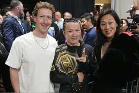 扎克伯格追星张伟丽！邀约切磋柔术，华裔妻子当翻译，相谈甚欢图片