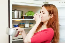 28岁女子确诊胃癌，提醒：冰箱久置的4种食物，或是癌症“帮凶”图片