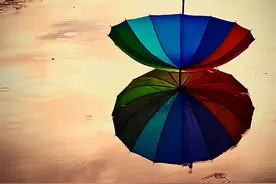 不是说艾滋病早治疗就会活到预期寿命，为什么有的一两年就死亡了图片