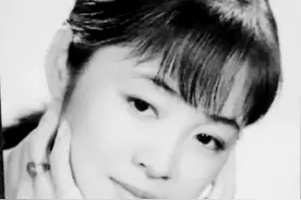 她因出演《高山下的花环》走红，后嫁给美国富商，两度婚姻失败图片