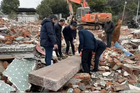 宁波一拆迁地块发现名中医墓表图片