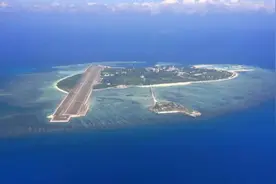 菲律宾在美国支持下，派炮舰挺进我国中业岛，然后美军航母又跑了图片
