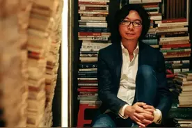 许知远：挨打后，老实了图片