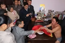 重庆男子当众表演“遁术”，专家称是未解之谜，地产老板当场识破图片