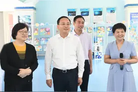 顾坤检查校园安全及周边环境整治工作图片