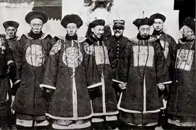 清朝灭亡后，14万满清贵族都去哪儿了？他们都改姓成了什么？图片