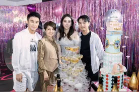 何超欣25岁生日宴高清照曝光，被何猷君何超盈亲吻，现场名媛荟萃图片