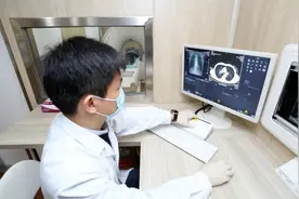 化验报告上这几个字提示可能是癌，医生不方便说，但是你得知道图片