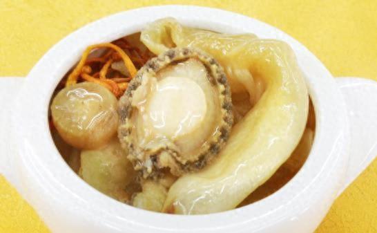 鲍鱼炖花胶怎么弄 2026年鲍鱼炖花胶怎么弄的