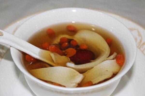 花胶薏米糖水 2026年花胶炖薏米什么功效