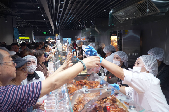 三大超市上半年营收对比：永辉240亿，沃尔玛897亿，胖东来多少？