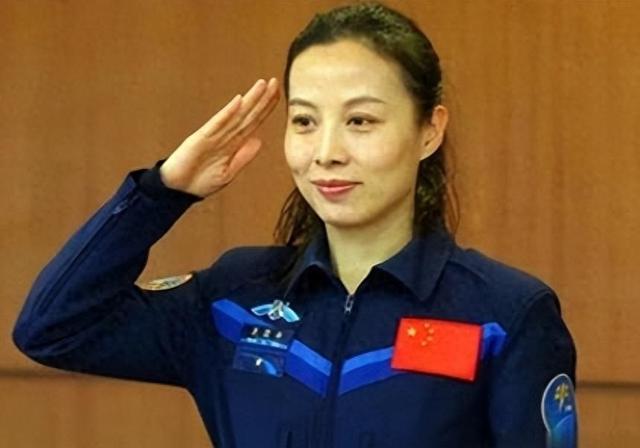 女航天员王亚平，因工作常年没回家，和丈夫的关系一句话道出真相