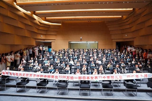 100个孩子，同一个爹：富豪的造人运动，让人想起80年前残酷实验
