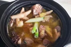 老母鸡怎么炖容易烂？图片
