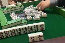 有些男女每天赖在麻将桌上，都是些什么人？图片