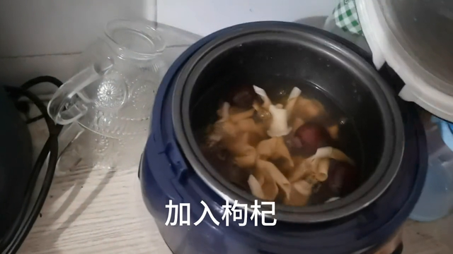 猪骨桃胶花胶汤 2026年猪骨花胶汤怎么煲