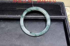 这个飘花手镯品质怎么样？2万购买值得吗？图片