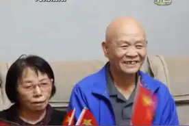 神舟二十号成功发射，在河南洛阳，航天员陈冬父母观看发射全过程，挥舞国旗，露出欣慰笑容。陈冬父亲：兴奋，激动！航天事业发展会越来越好！#神舟二十号#陈冬#秀我中国视频封面