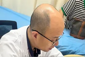 细心妈妈发现三个月宝宝#婴儿痉挛 ，有这些动作要注意了！得了婴儿痉挛并不是判了死刑，有些是可以治愈的。具体问题具体分析。#治愈 #硬核健康科普行动视频封面
