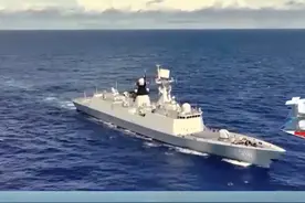 两岸同过中国节！淮北舰官兵用闽南话喊话台舰：元宵节快乐#东南军情 #淮北舰 #台舰 #元宵节视频封面