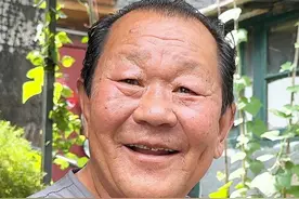 距天安门2公里北京胡同现状，大爷直言70年变化，让人不敢相信视频封面