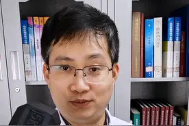 4个哑铃动作，帮助降糖增肌，适合糖友的日常运动 #糖尿病运动 #糖友日常 #哑铃健身 #健康守护计划视频封面
