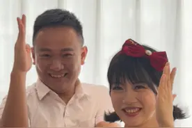 二胎的孕妇照，给你们看看！在家也能拍出大片的感觉。 感谢老公给我安排的孕妇照，一胎的时候都没拍，二胎圆梦了。#妇女节 #三八女神节 #怀孕 #二胎 #孕妇照视频封面