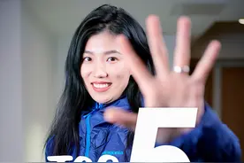 年度棉服榜单Top5，让小白秒变户外老炮儿 #户外穿搭 #户外棉服 #巴塔哥尼亚 #montane #山浩 
① Patagonia DAS Light Hoody 最佳整体保暖夹克 （Micro Puff材质相同、非常经典）
② Montane Icarus 最佳极限性能
③ Arc'teryx Atom LT 最佳保暖活动中间层
④ Mountain Hardwear 最佳保暖与舒适组合
⑤ Rab Xenon 2.0 性价比最高视频封面