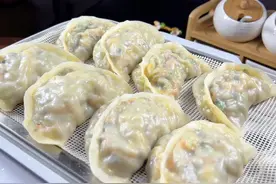 为什么你做的蒸饺不是发硬就是开裂，今天教你一招，皮又软又筋道视频封面