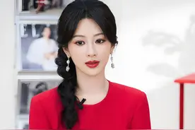 #杨紫 的#演技 又给内娱古装上强度了,一个眼神秒变白切黑#国色芳华 #李现视频封面