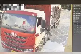 大车行驶过程中突然起火，机智司机将车开进消防队，忻州消防秒出警@山西消防视频封面