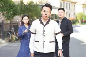 老板出差回来发现公司蛀虫，伪装保洁员一探究竟，结局过瘾了！ #抖音短剧新番计划 #dou上热门 #反转剧情 #抖音小助手 #正能量短剧视频封面