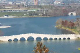春游上海世博文化公园 2025年2月28日，
我来到了上海浦东的视频封面