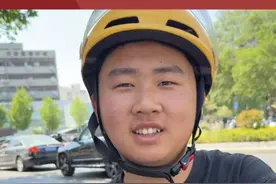 京东未来三月招10万名全职骑手，公司提供五险一金新手期保底工资5000元，京东骑手我最近赚得还行待遇好 很有动力