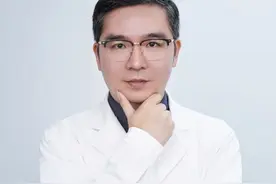 失眠在肝，眼花在肝，爱抽筋还在肝 #医学科普 #失眠 #叶青 #中医 #抖出健康