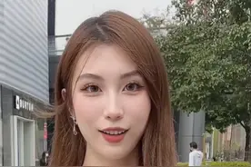 街访反差感大学宿管阿姨查寝趣事#街访 #街头采访 #00后视频封面